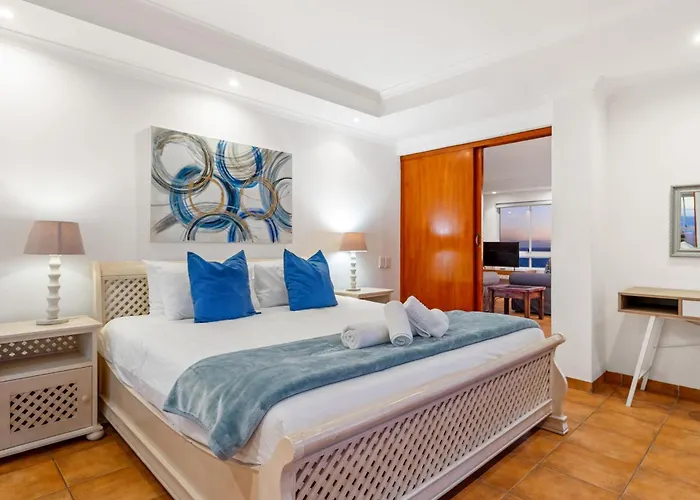 Ocean View 701 By Hostagents
