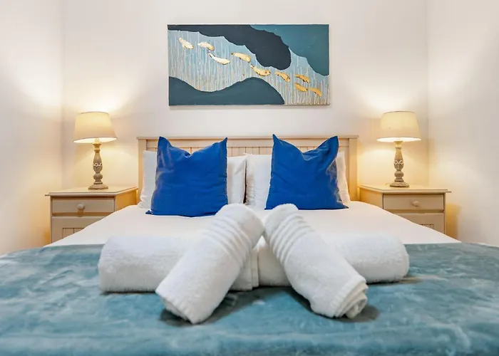 Ocean View 701 By Hostagents