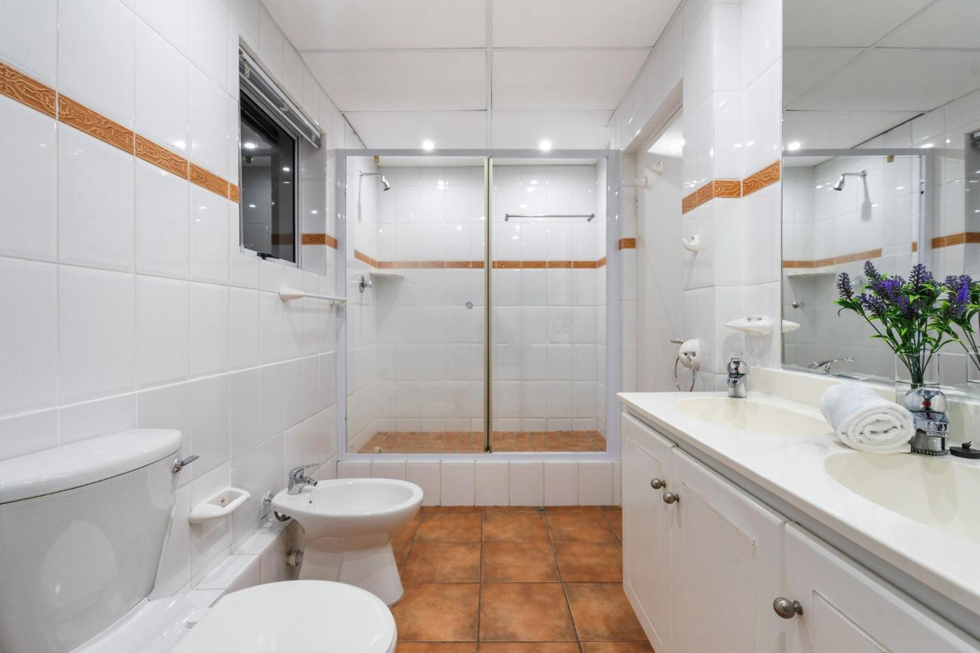 Ocean View 701 By Hostagents *