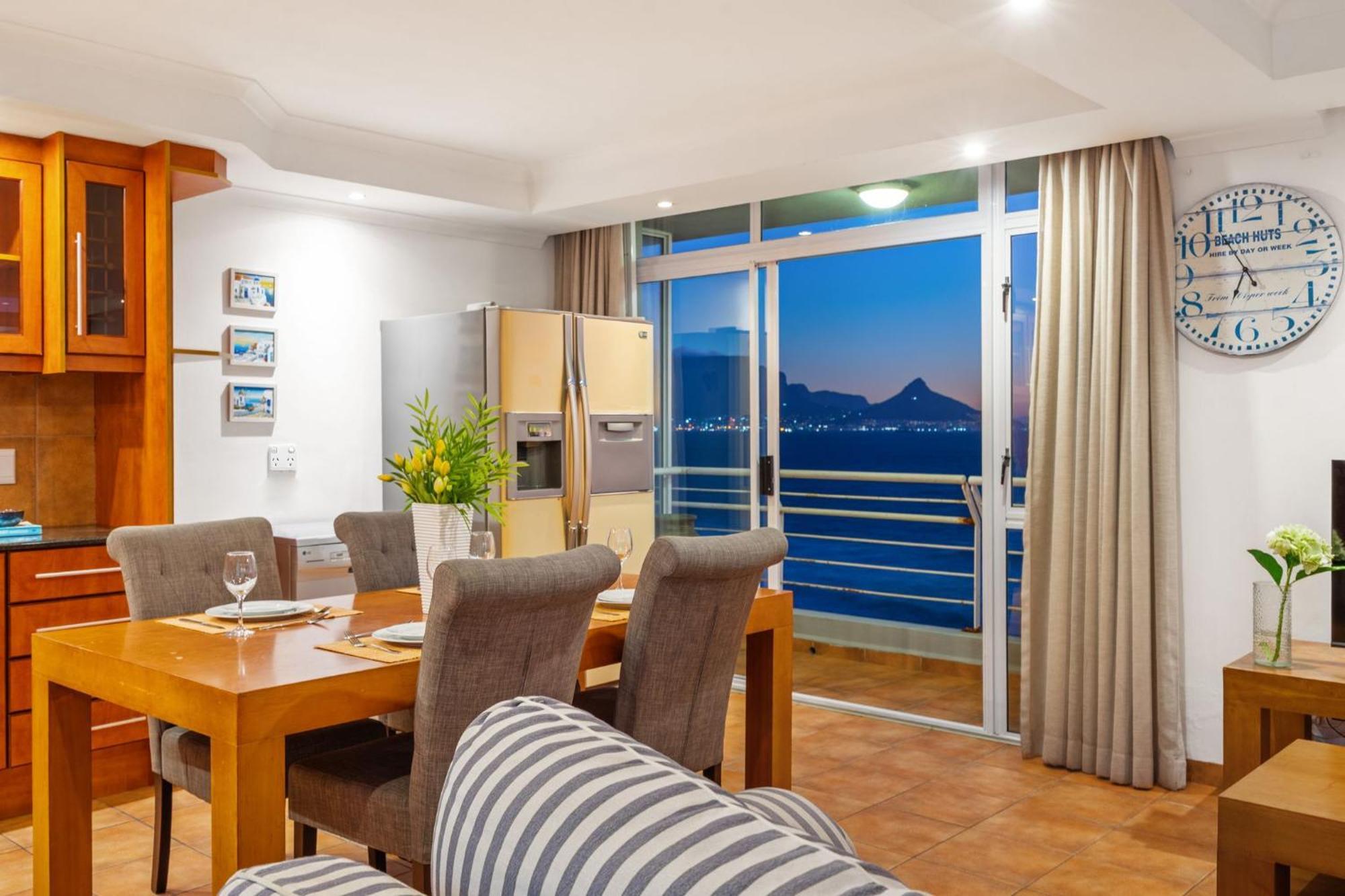 Ocean View 701 By Hostagents Apartment